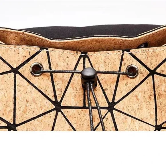 Geometric cork backpack - Picture 6 of 8